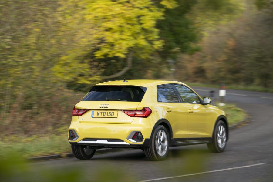  Audi A1 citycarver 2019 года  (UK) (фото 5 из 40)